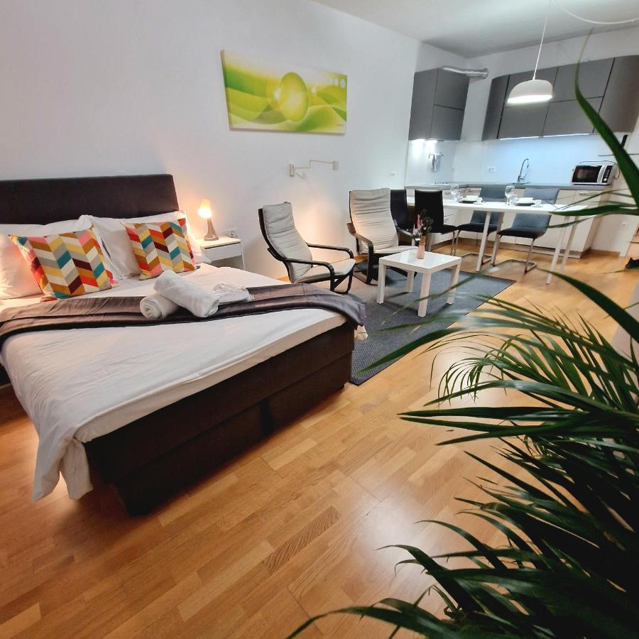 Bed & Breakfast Rezidenca Pipanova Ljubljana Exterior photo